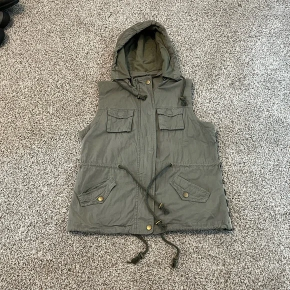 Fashionomics Olive Green Mockneck Utility Vest with Lining and Removable Hood - Picture 3 of 14